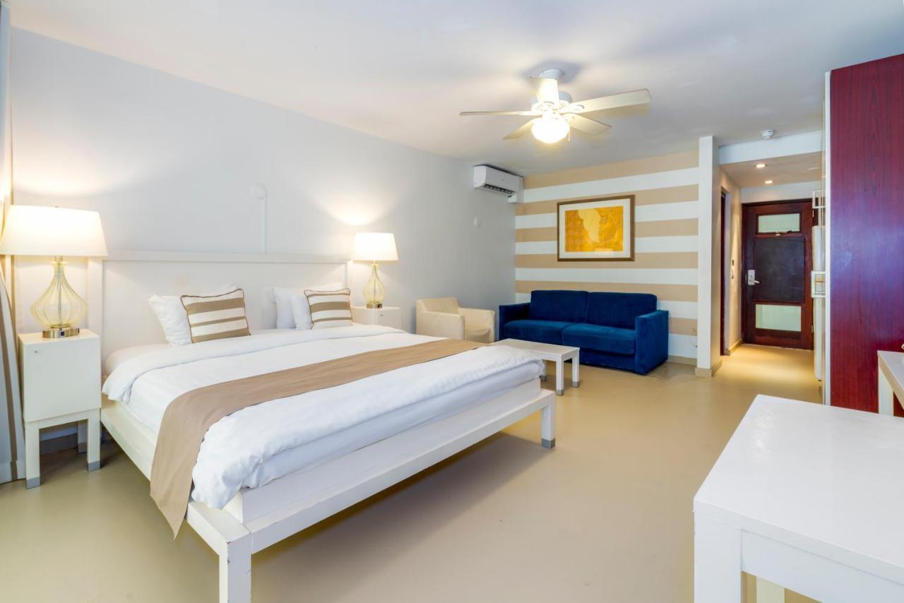 Floris Suite Hotel - Spa & Beach Club - Adults Only Piscadera Bay Esterno foto
